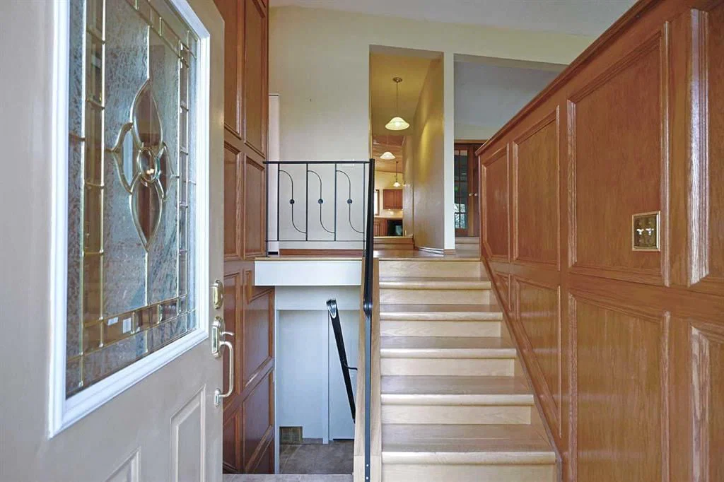 4904 Verulum Place NW, Calgary — photo 5 of 41
