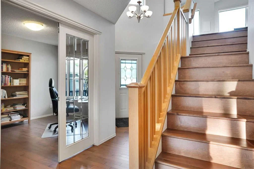 101 Royal Oak Crescent NW, Calgary — photo 5 of 50