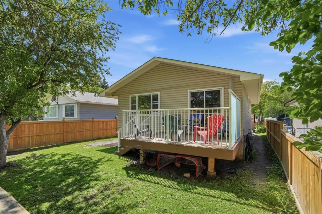 3056 32A Street SE, Calgary — photo 3 of 43