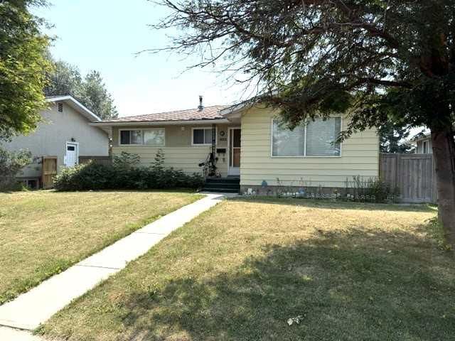 1436 Robson Crescent SE, Calgary — photo 3 of 19