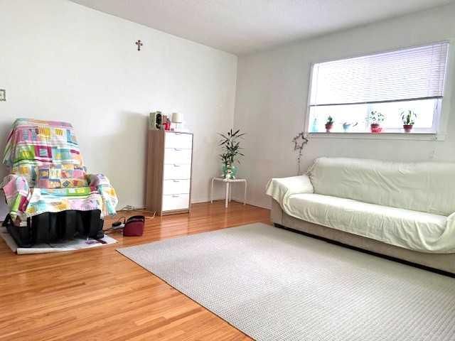 1436 Robson Crescent SE, Calgary — photo 4 of 19