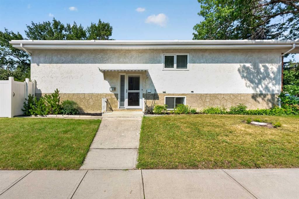 2301 4 Avenue NW, Calgary — photo 2 of 50
