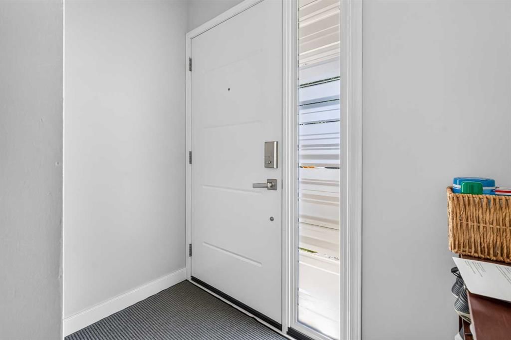 2301 4 Avenue NW, Calgary — photo 3 of 50
