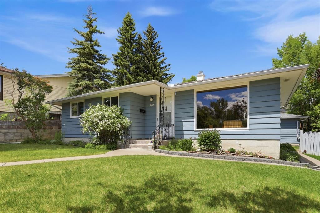 908 30 Avenue NW, Calgary — photo 2 of 45