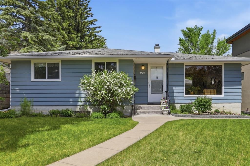 908 30 Avenue NW, Calgary — photo 3 of 45