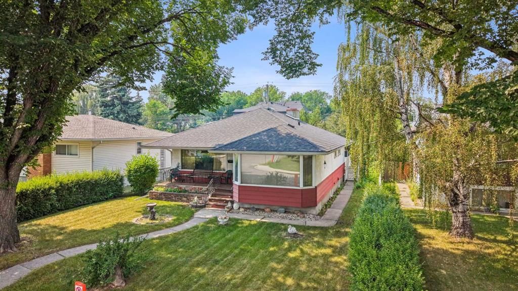 2307 7 Street NE, Calgary — photo 4 of 16