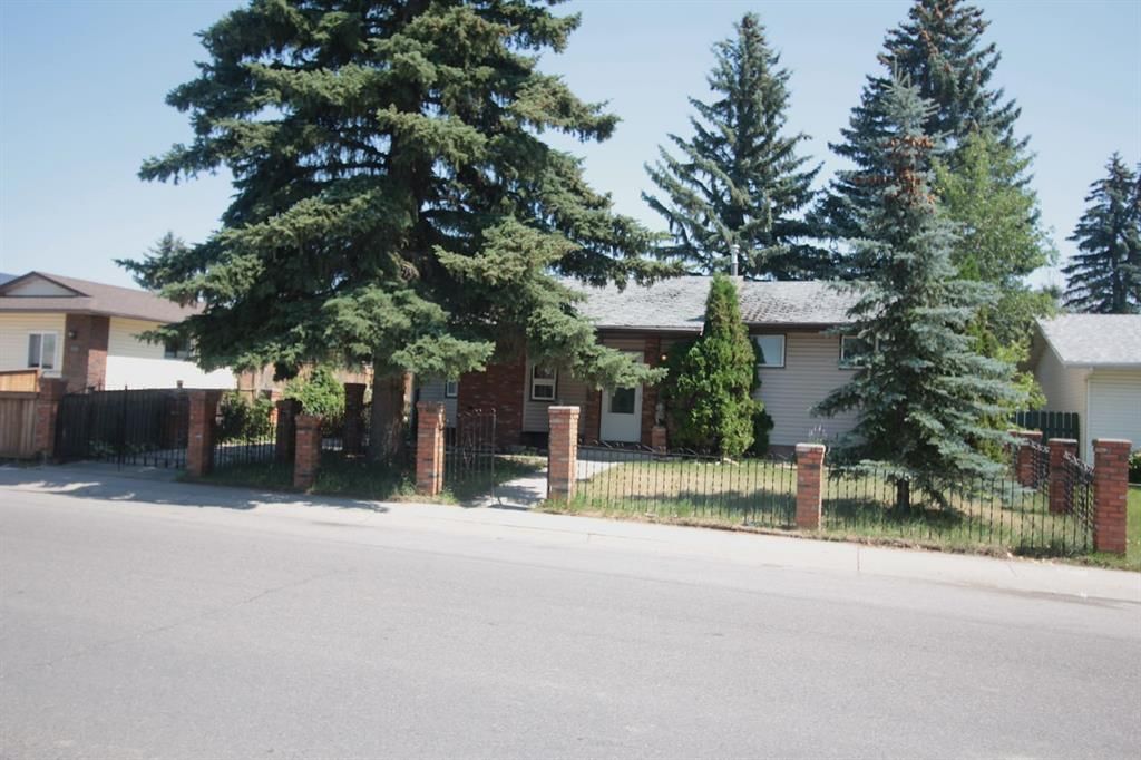 3320 60 Street NE, Calgary — photo 2 of 50