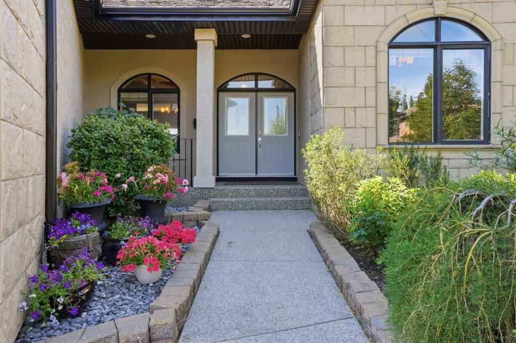87 Royal Ridge Terrace NW, Calgary — photo 2 of 50