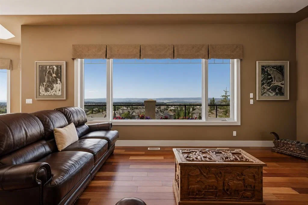 87 Royal Ridge Terrace NW, Calgary — photo 4 of 50