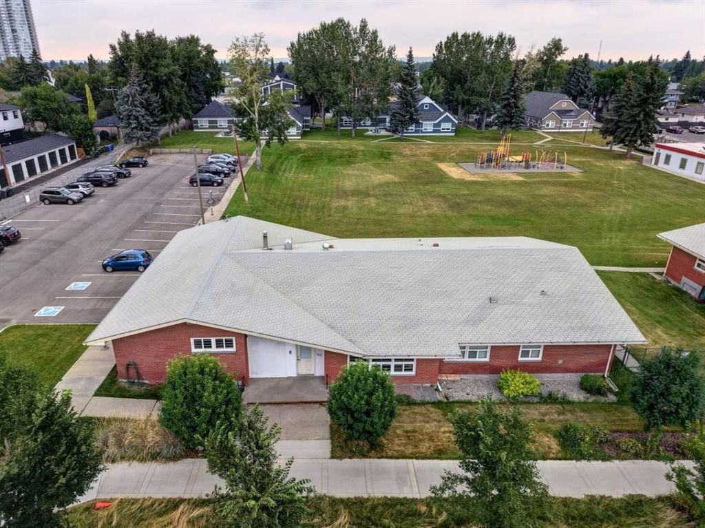 3060 17 Avenue SW, Calgary — photo 3 of 18
