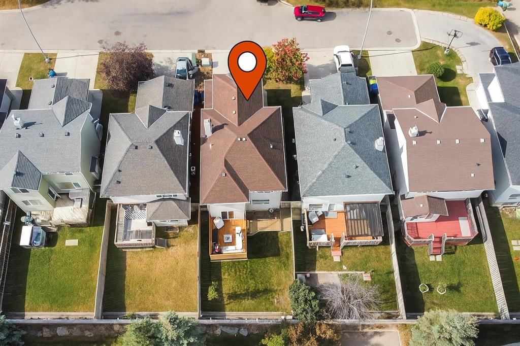 154 Bridlewood Court SW, Calgary — photo 4 of 36