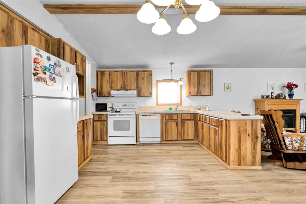 3123 Burroughs Manor NE, Calgary — photo 5 of 35