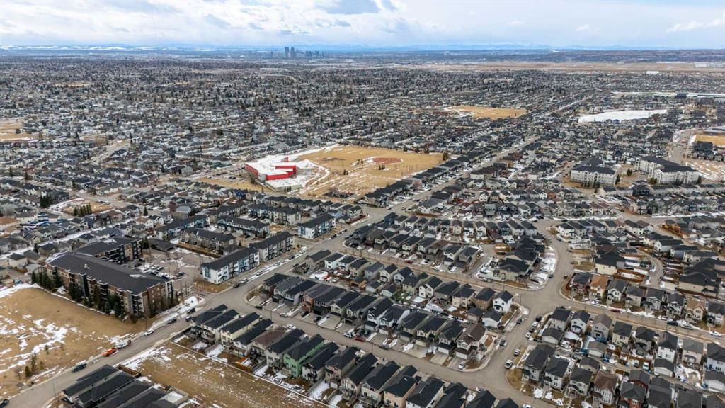 422 Taralake Way NE, Calgary — photo 4 of 50