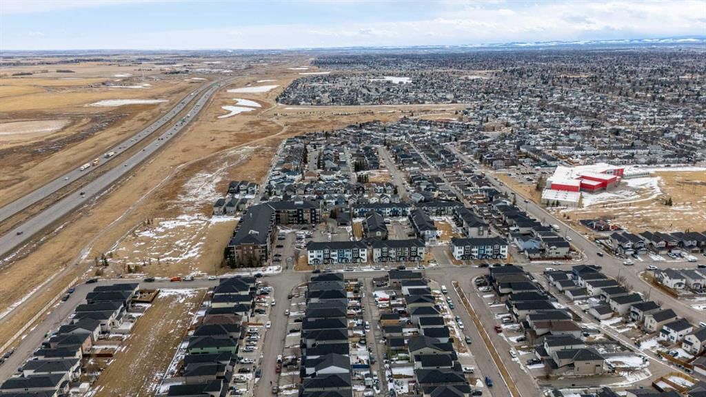 422 Taralake Way NE, Calgary — photo 5 of 50