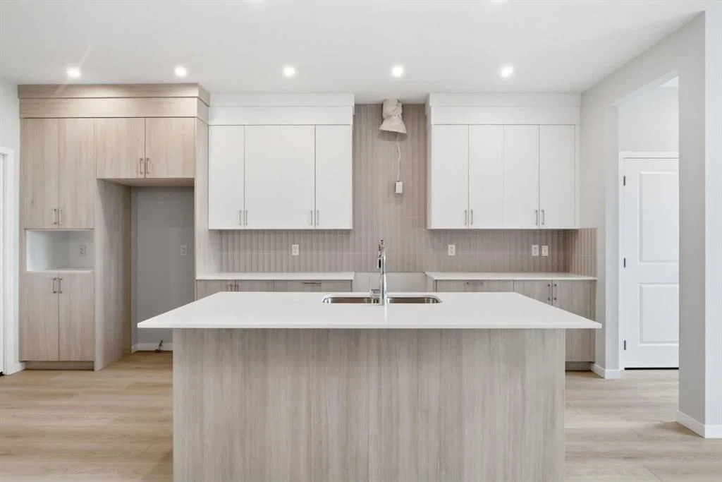 37 Rosemary Gardens SE, Calgary — photo 3 of 50