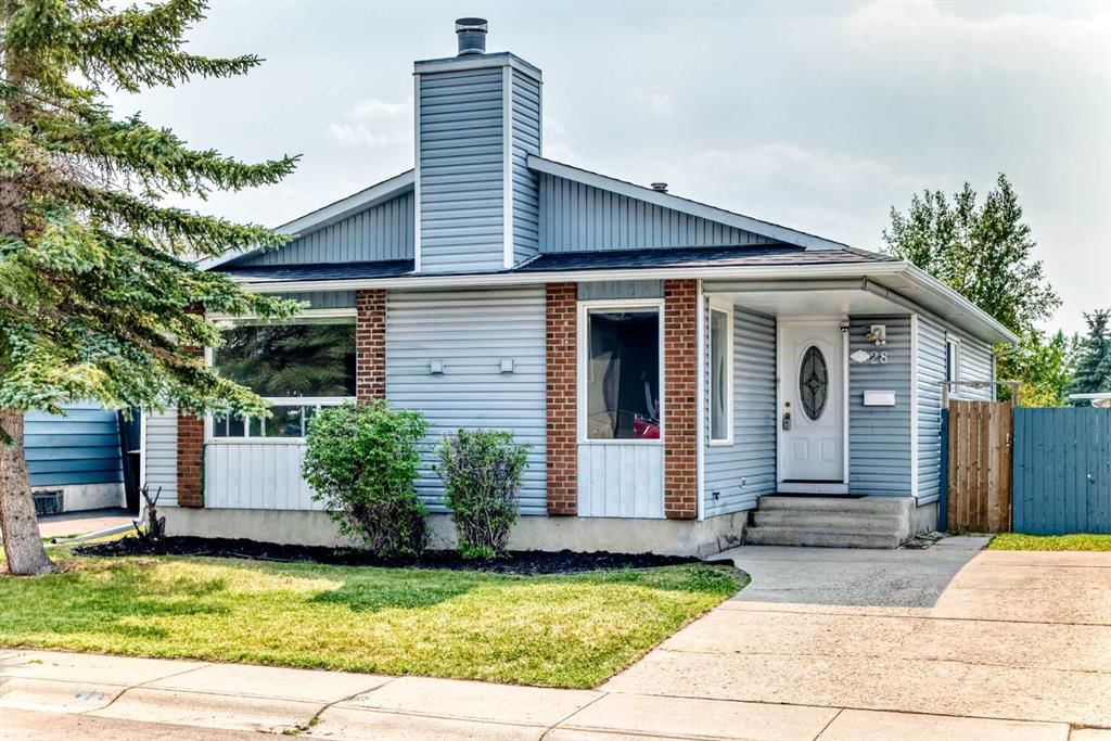 28 Whiteram Close NE, Calgary — main listing photo