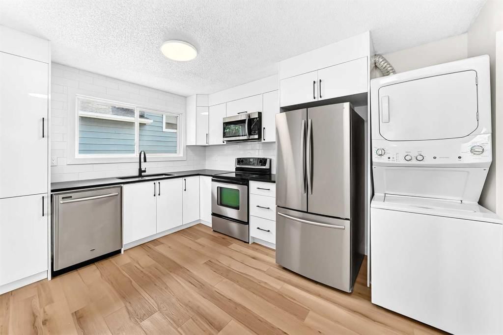 28 Whiteram Close NE, Calgary — photo 5 of 50