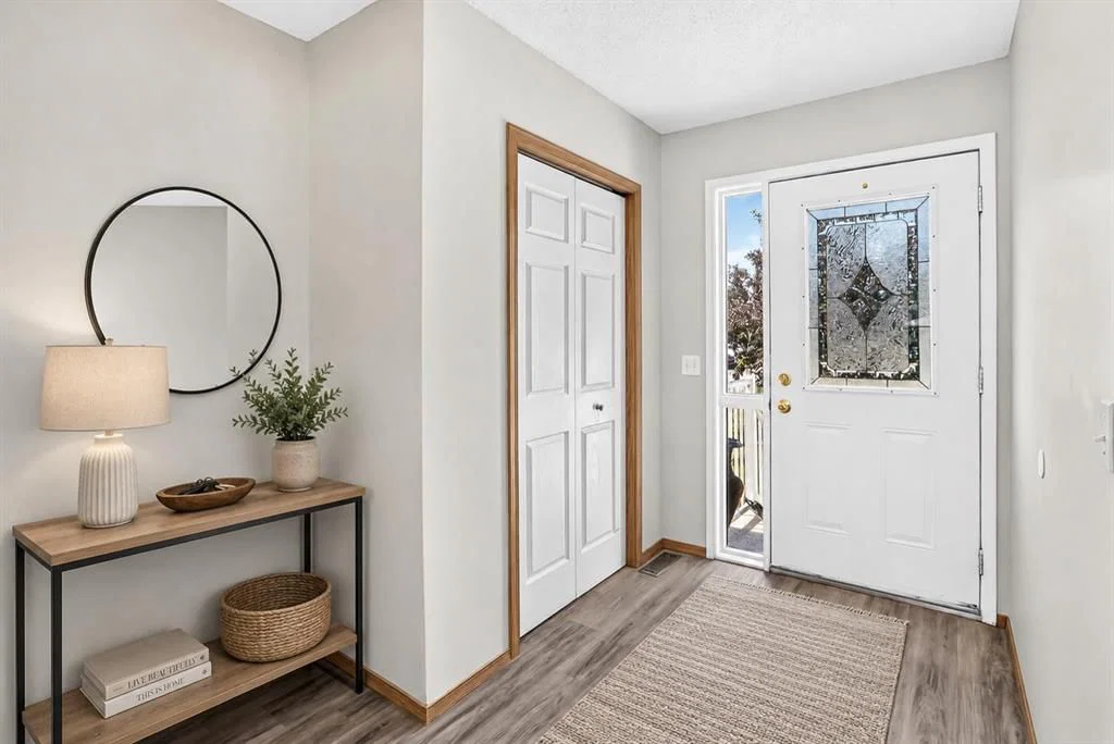 87 Citadel Peak Circle NW, Calgary — photo 5 of 45