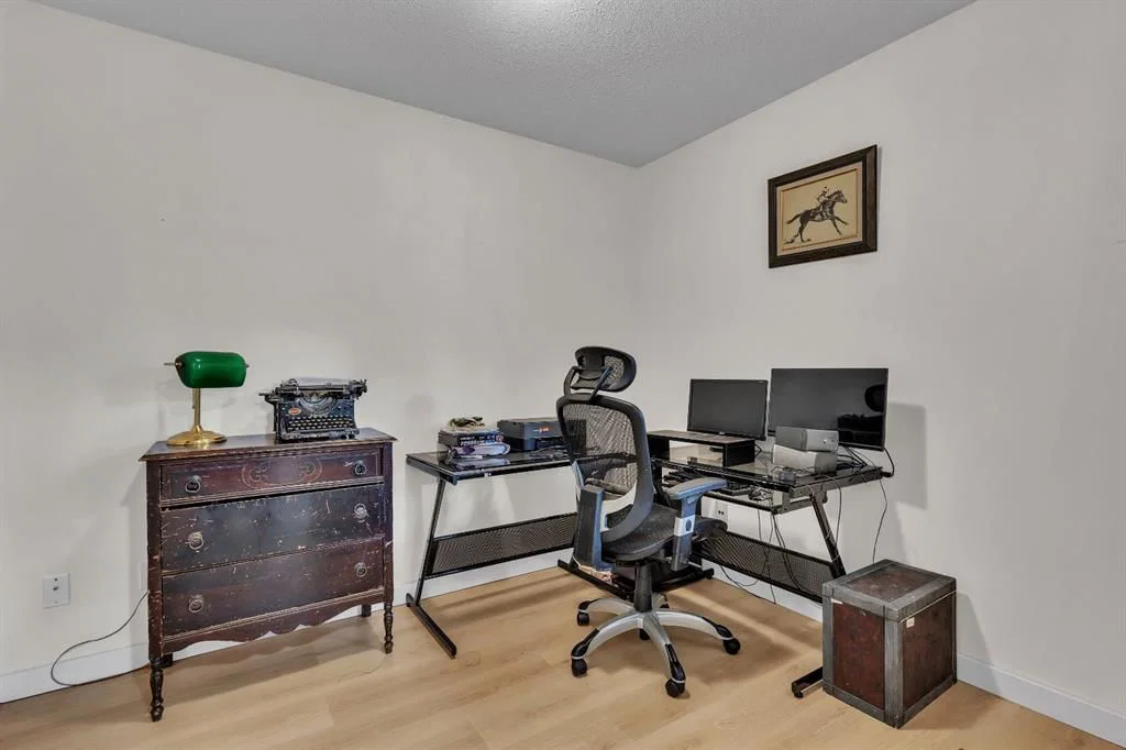 36 Dovista Court SE, Calgary — photo 5 of 25