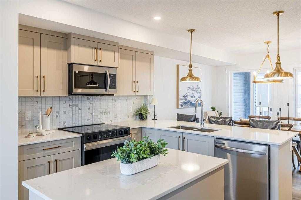 43, 200 Belmont Street SW, Calgary — main listing photo