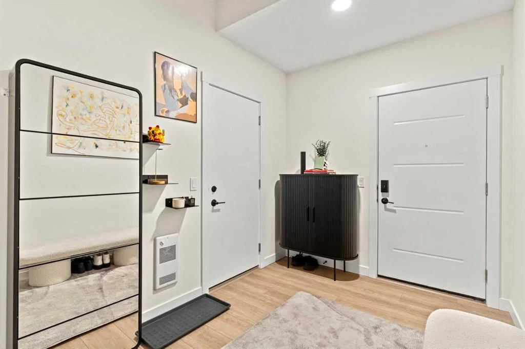 105 Sovereign Common SW, Calgary — photo 5 of 40
