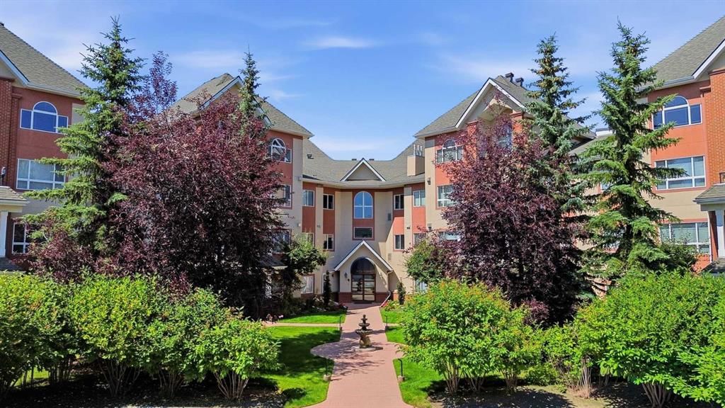 113, 60 Sierra Morena Landing SW, Calgary — photo 2 of 37