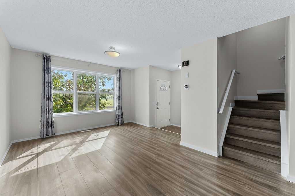 605 Prairie Sound Circle NW, High River — photo 4 of 47