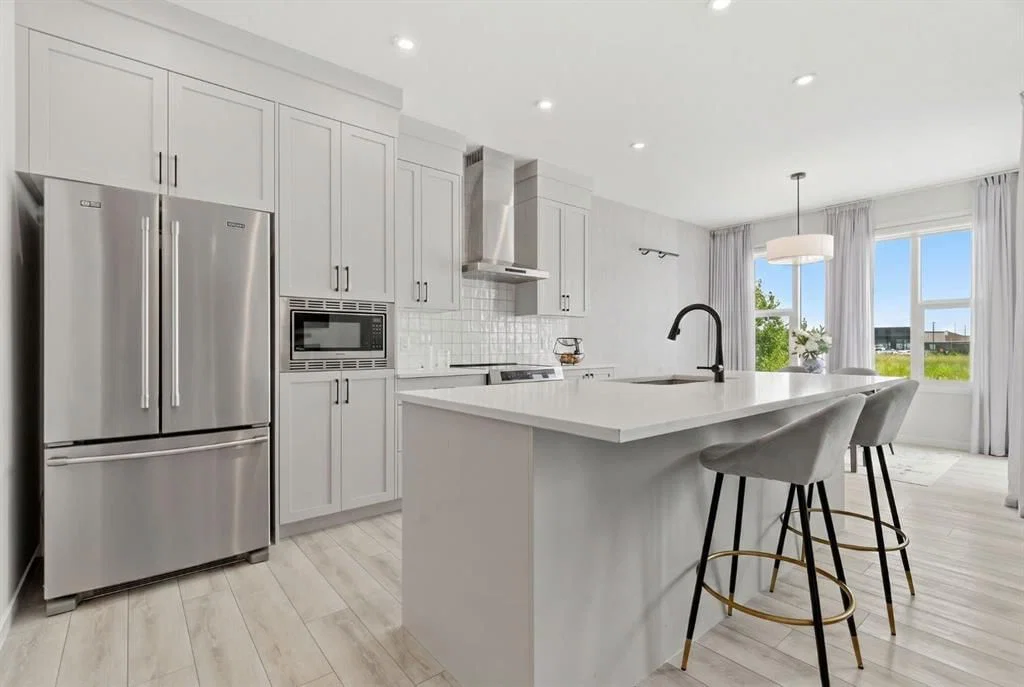 54 Belmont Manor SW, Calgary — photo 5 of 47