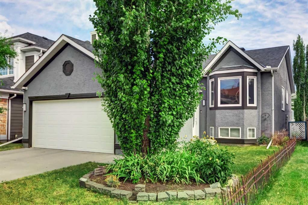 158 Somerset Close SW, Calgary — main listing photo