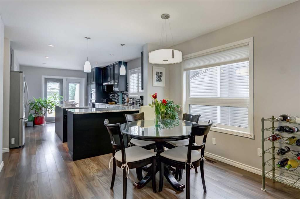 158 Somerset Close SW, Calgary — photo 5 of 29