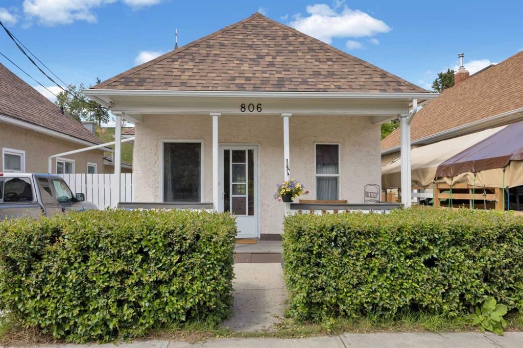 806 Mcdougall Road NE, Calgary — photo 4 of 44
