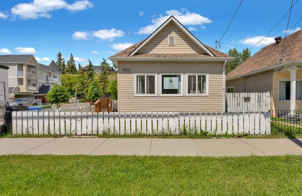 802 Mcdougall Road NE, Calgary — photo 4 of 47