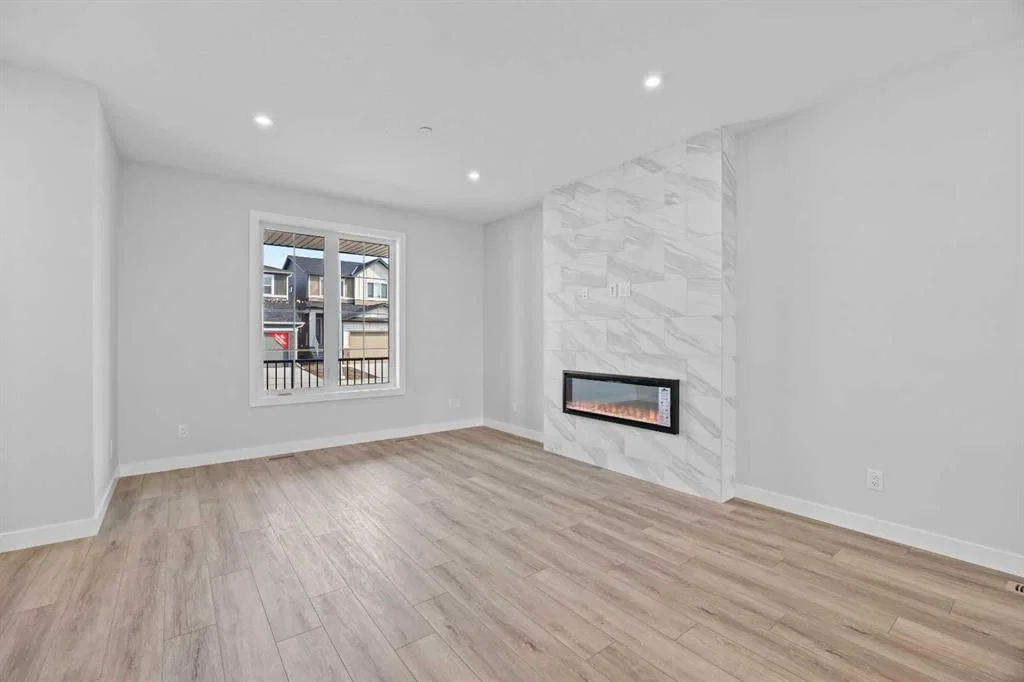 49 Hotchkiss Gardens SE, Calgary — photo 4 of 47