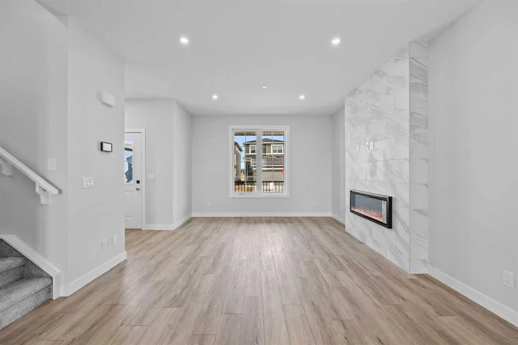 49 Hotchkiss Gardens SE, Calgary — photo 5 of 47
