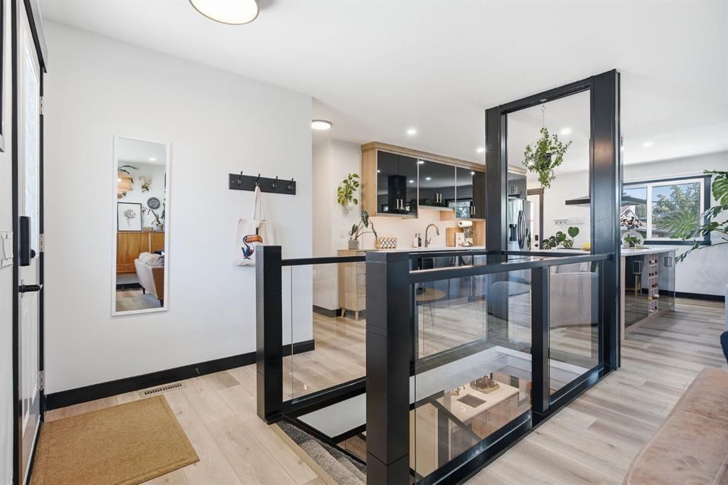 180 Huntford Road NE, Calgary — photo 4 of 41