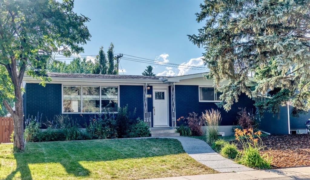 411 Woodland Crescent SE, Calgary — main listing photo