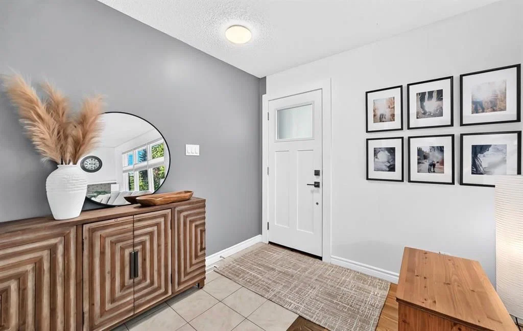 411 Woodland Crescent SE, Calgary — photo 4 of 50