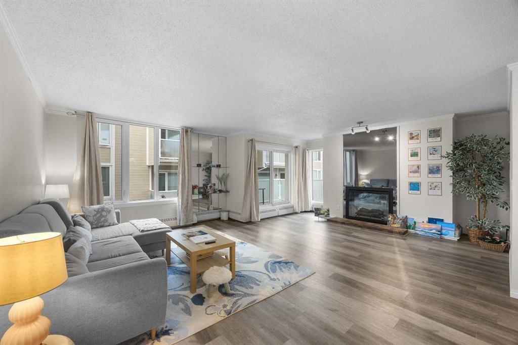 203, 3727 42 Street NW, Calgary — photo 3 of 35