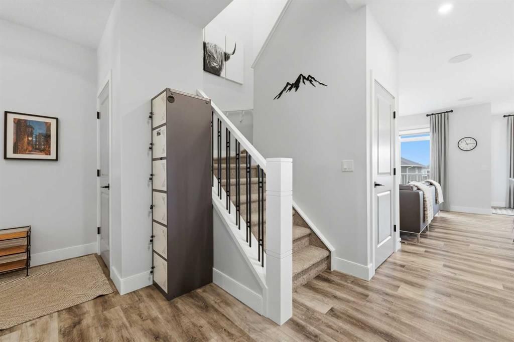 411 Rivercrest Boulevard, Cochrane — photo 3 of 43