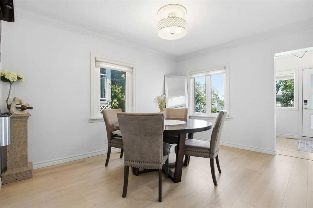 1835 29 Avenue SW, Calgary — photo 4 of 50