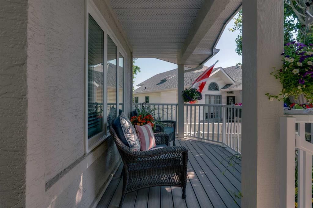 112 Hidden Vale Place NW, Calgary — photo 3 of 48