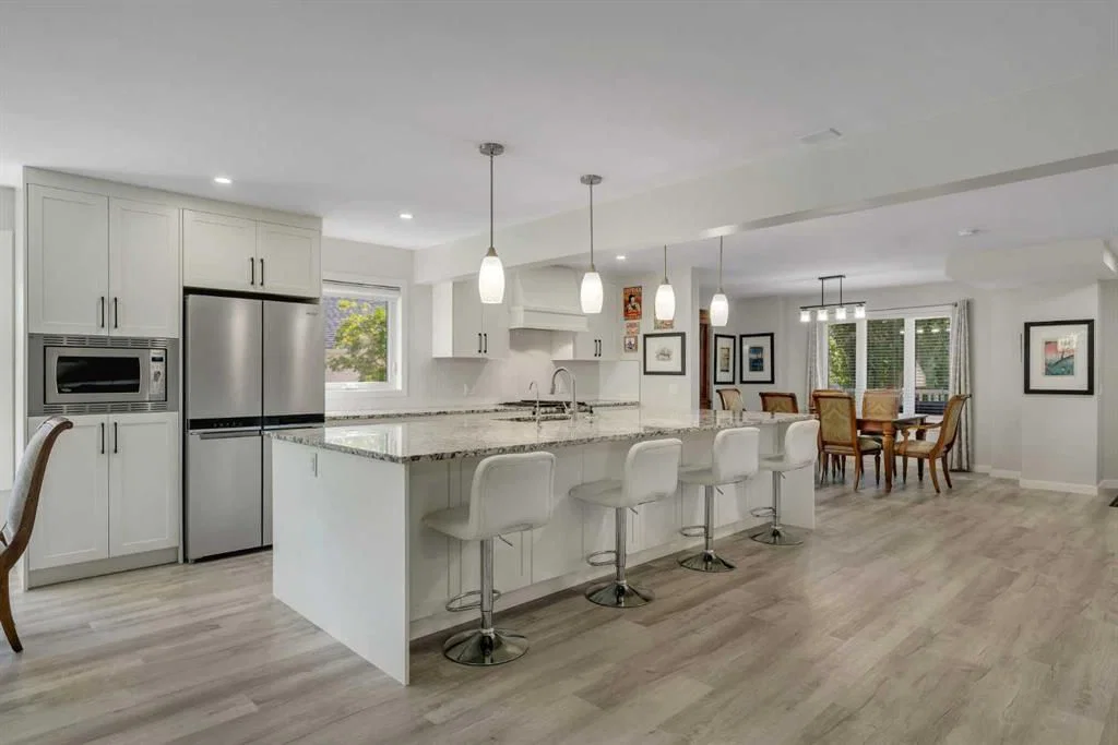 112 Hidden Vale Place NW, Calgary — photo 5 of 48