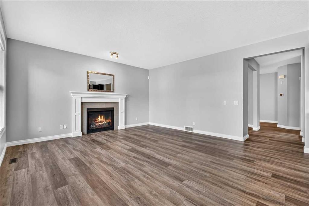 51 Evansborough Road NW, Calgary — photo 4 of 50