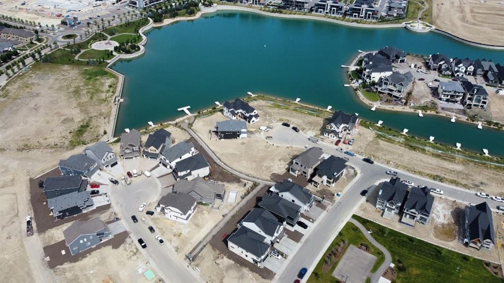 501 Marina Grove SE, Calgary — photo 2 of 8