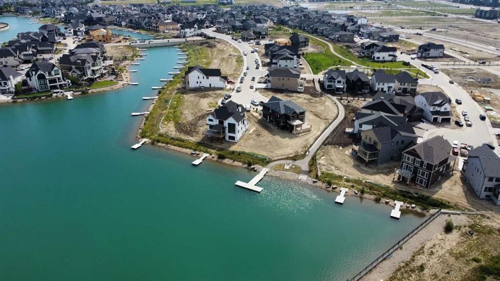 501 Marina Grove SE, Calgary — photo 5 of 8
