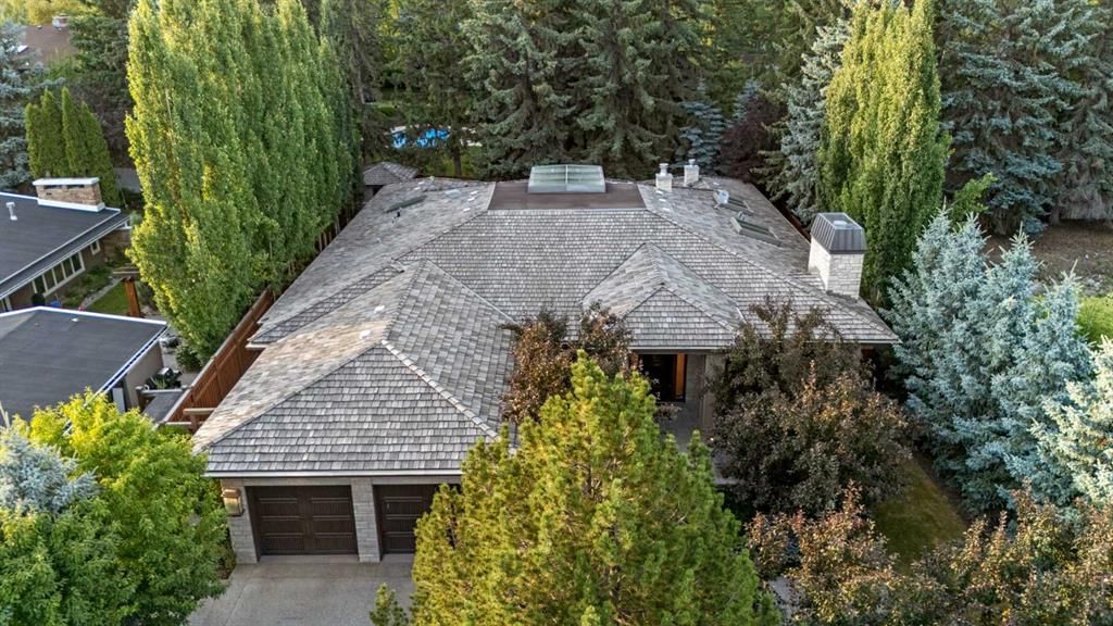 1020 Bel-Aire Drive SW, Calgary — main listing photo