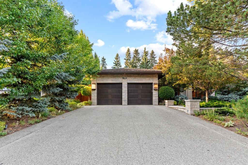 1020 Bel-Aire Drive SW, Calgary — photo 3 of 50