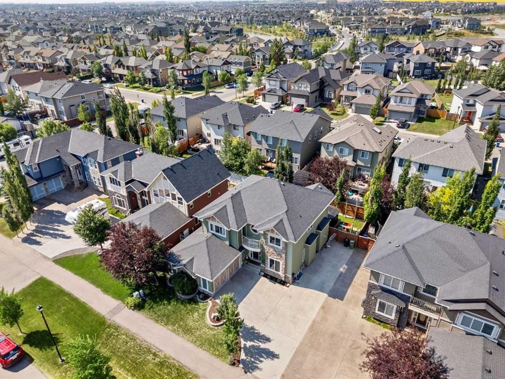 737 Canoe Avenue SW, Airdrie — photo 3 of 46