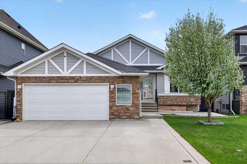 248 Rainbow Falls Way, Chestermere — photo 2 of 50