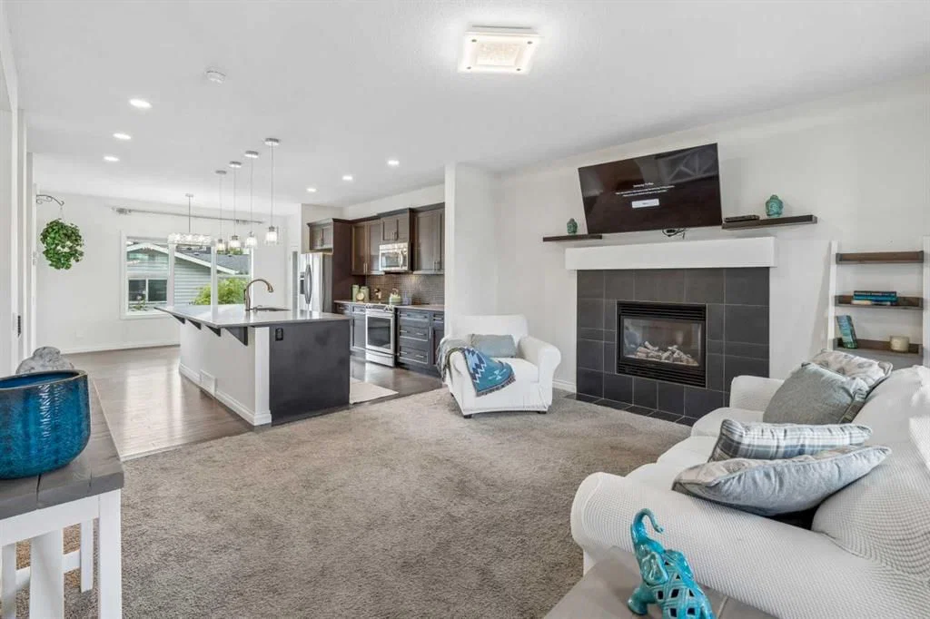 11 Legacy Crescent SE, Calgary — photo 4 of 40